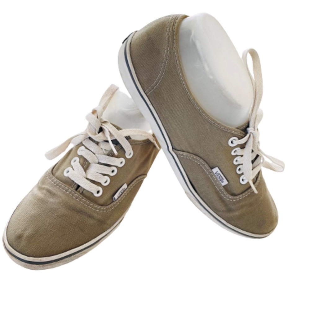 VANS SNEAKER SIZE 8.5